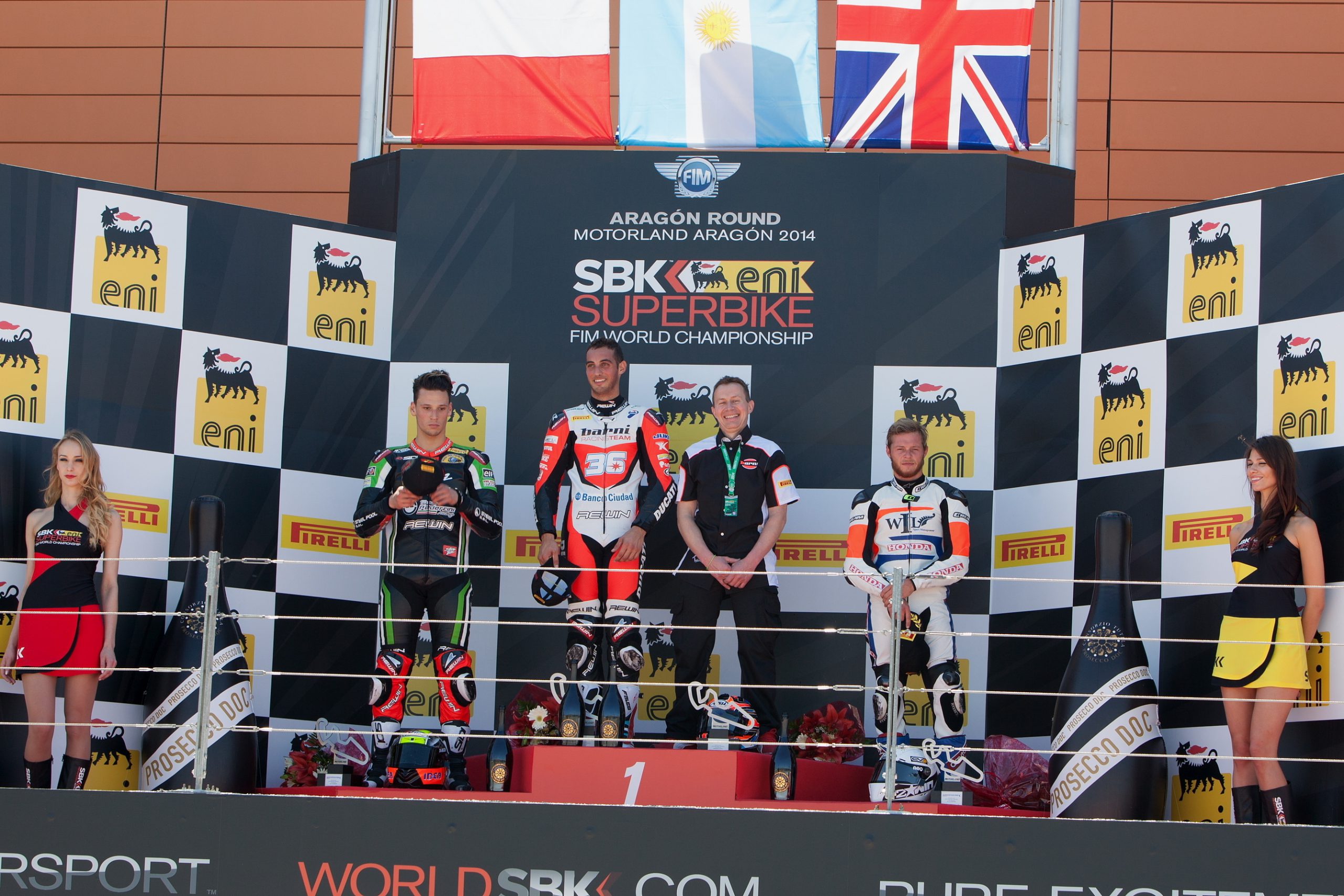 podio2436 6TSOXi9i1lH6FBw scaled 1