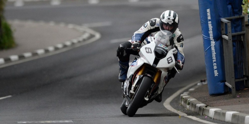 michael dunlop northwest 200 2014 995x498 1