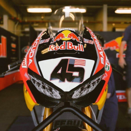 19933179 570091143379835 2907875739099463680 n