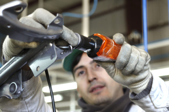 MG 2100 e1509626307676