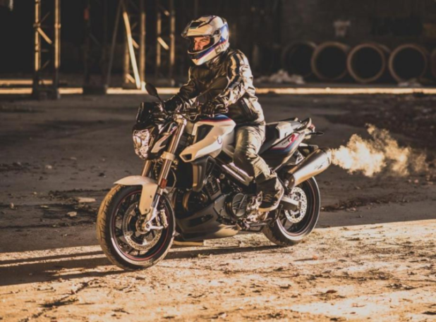 5a68c7a6d2001.r 1516816804437.0 0 891 668 e1517319069969