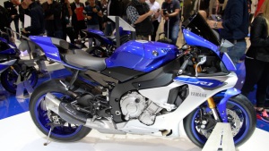 2015 Yamaha YZF R1 side at EICMA 2014 1024x682