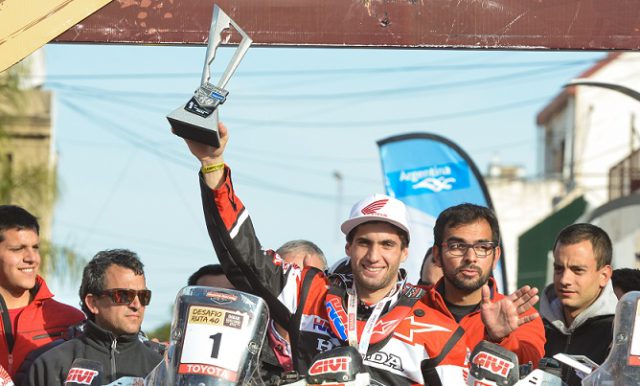 Kevin Benavides ganador en motos