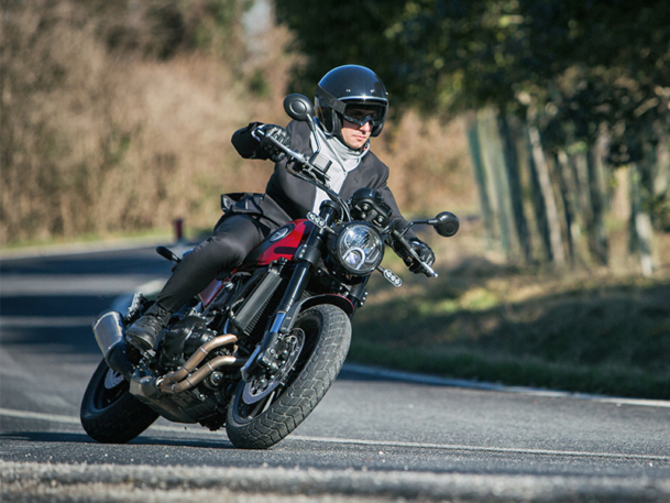 Benelli Leoncino 500