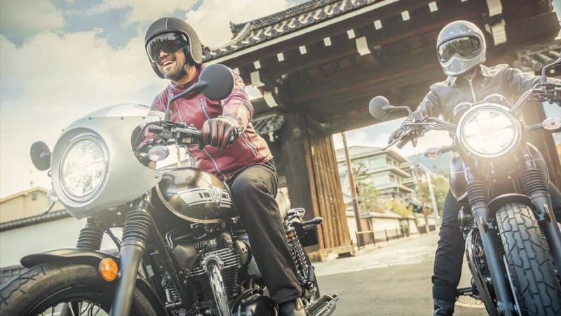 2019 kawasaki w800 cafe and street
