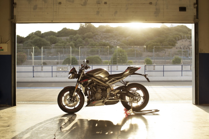 triumph street triple rs 2020 3