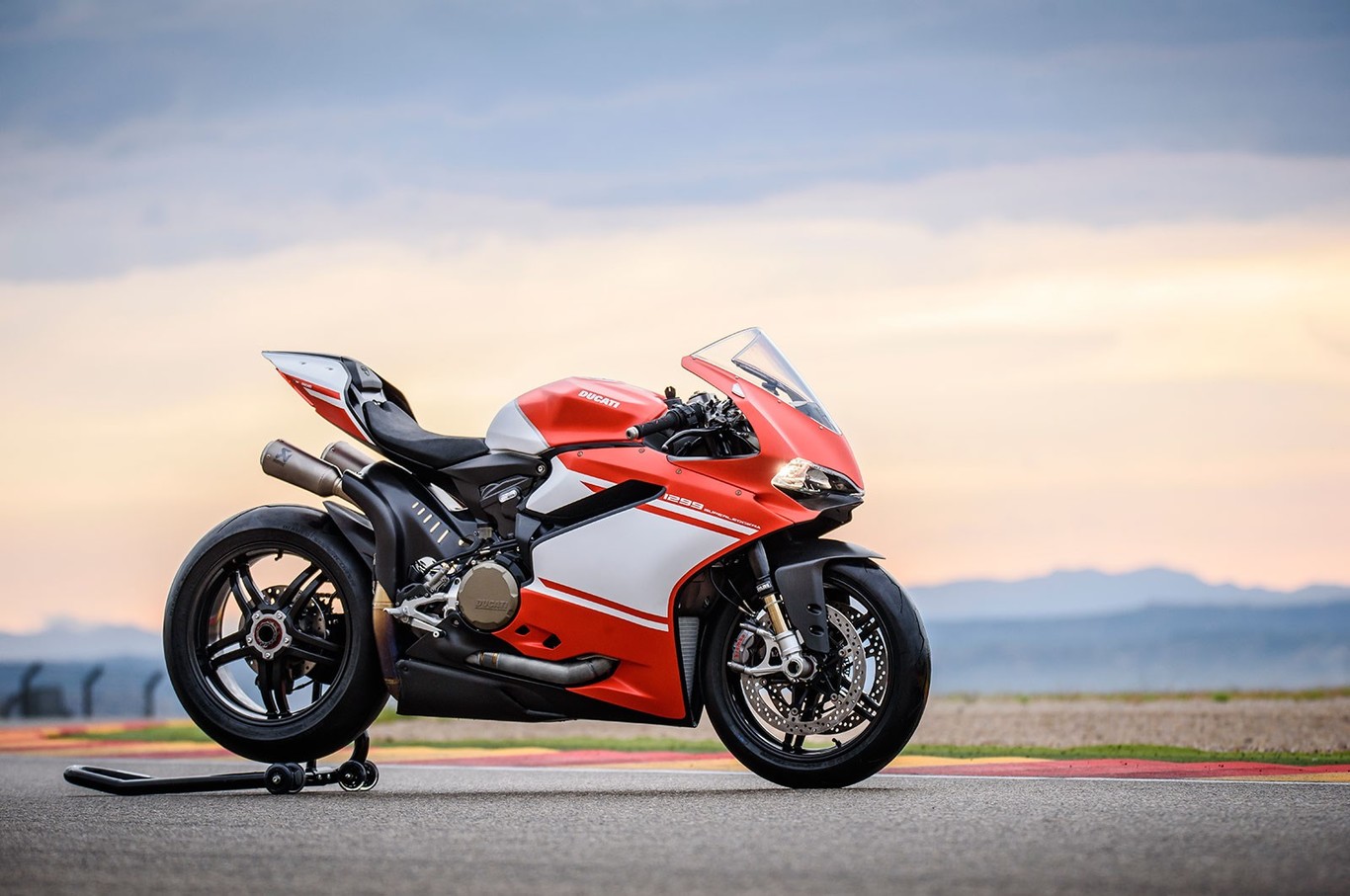 ducati superleggera