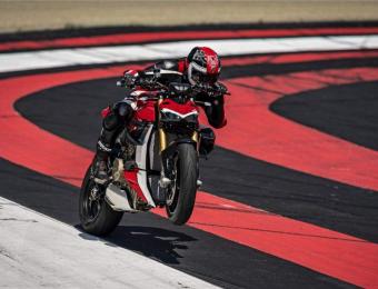 ducati streetfighter v4 10