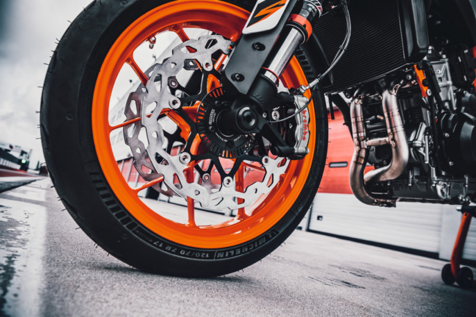 La KTM 490 Duke llegará en 2022 al mercado internacional