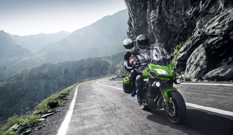 Yamaha Tracer 7 GT vs Kawasaki Versys 650: comparativa sport-tourer
