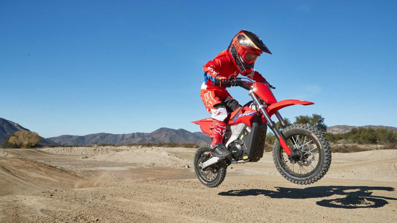 Honda CRF-E2: la primera moto eléctrica con el sello del ala dorada