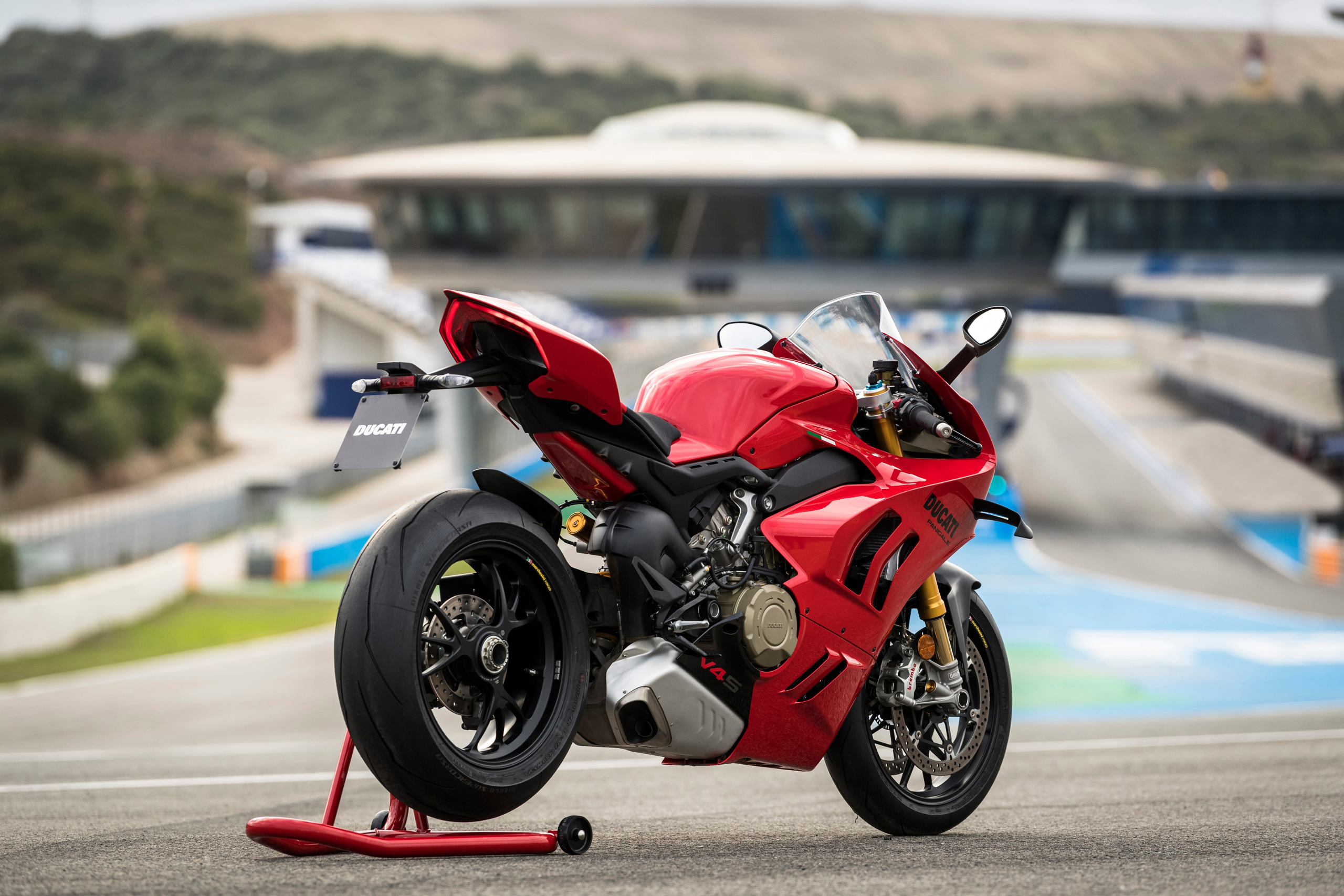La Ducati Panigale V4 se actualiza con nueva electrónica