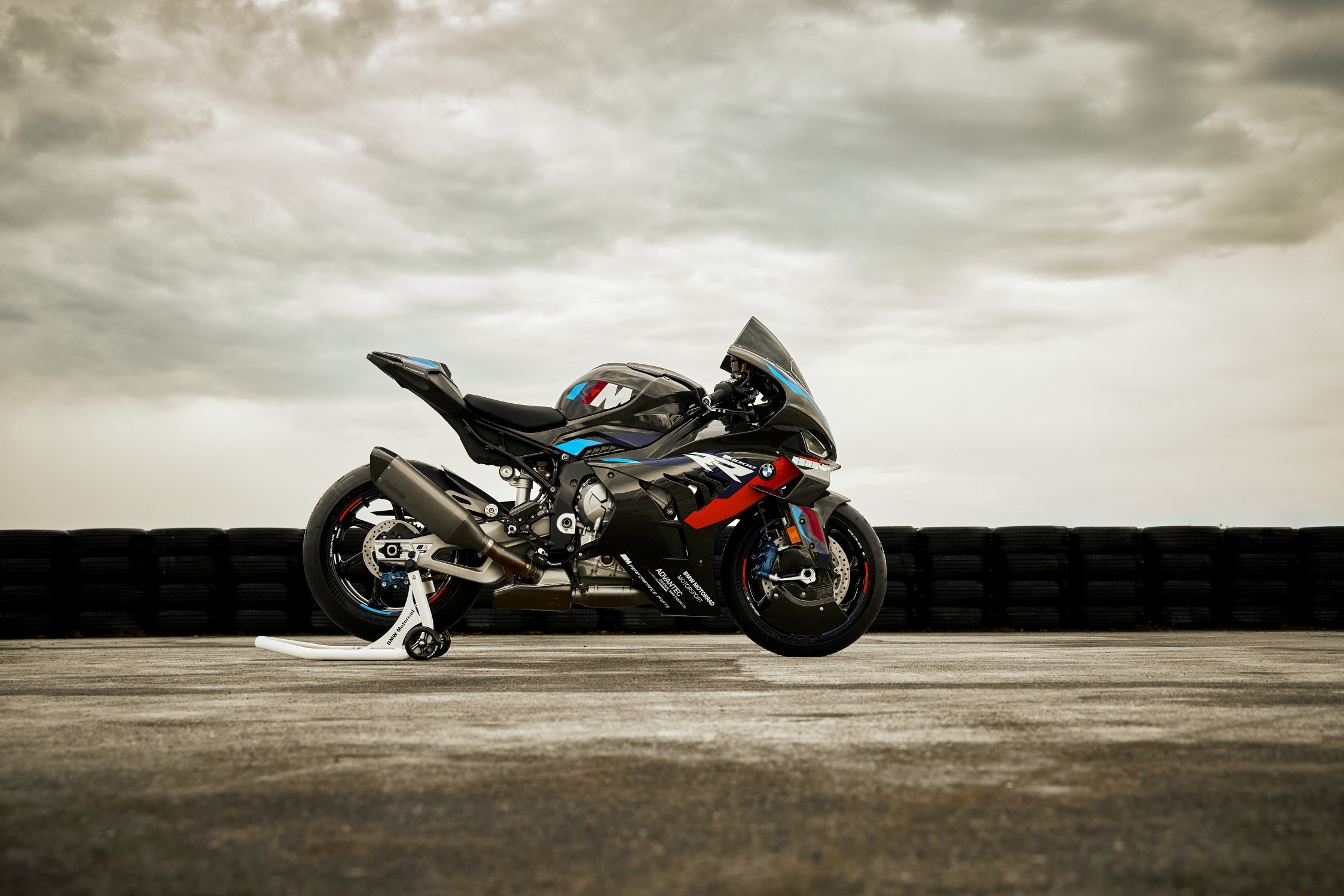 Bmw M 1000 Rr La Hija Del Viento Exclusivo Motos