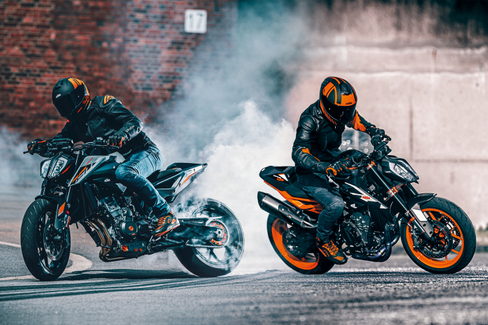 KTM presentó su gama 2023 con nuevos colores