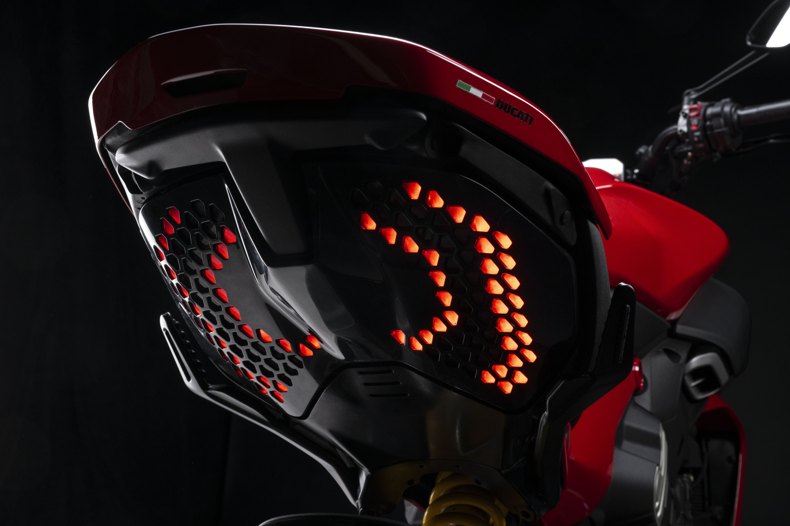 Ducati Diavel V4 Luces LED trasera