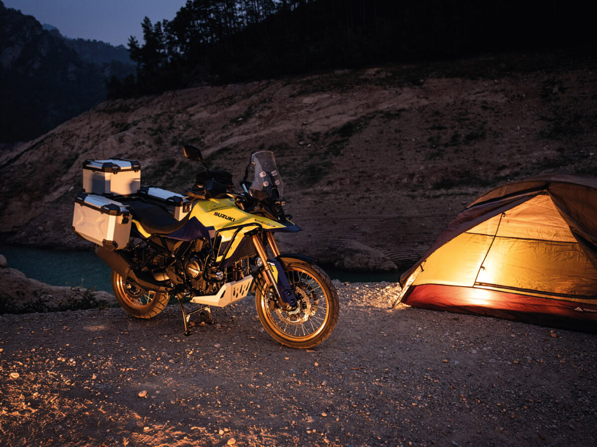 Suzuki V-Strom 800DE noche