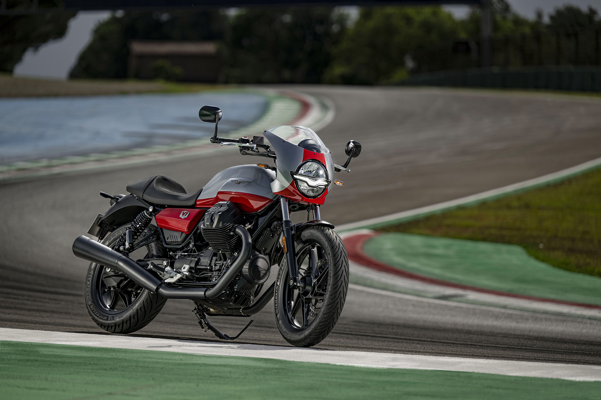 Moto Guzzi V7 Stone Corsa: la perfecta combinación de clasica y deportiva