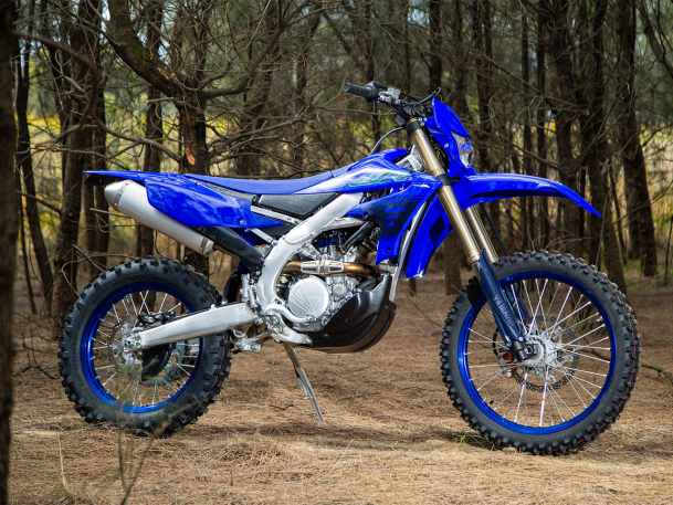 Yamaha WR450F 2024: ligereza y agilidad para cualquier terreno