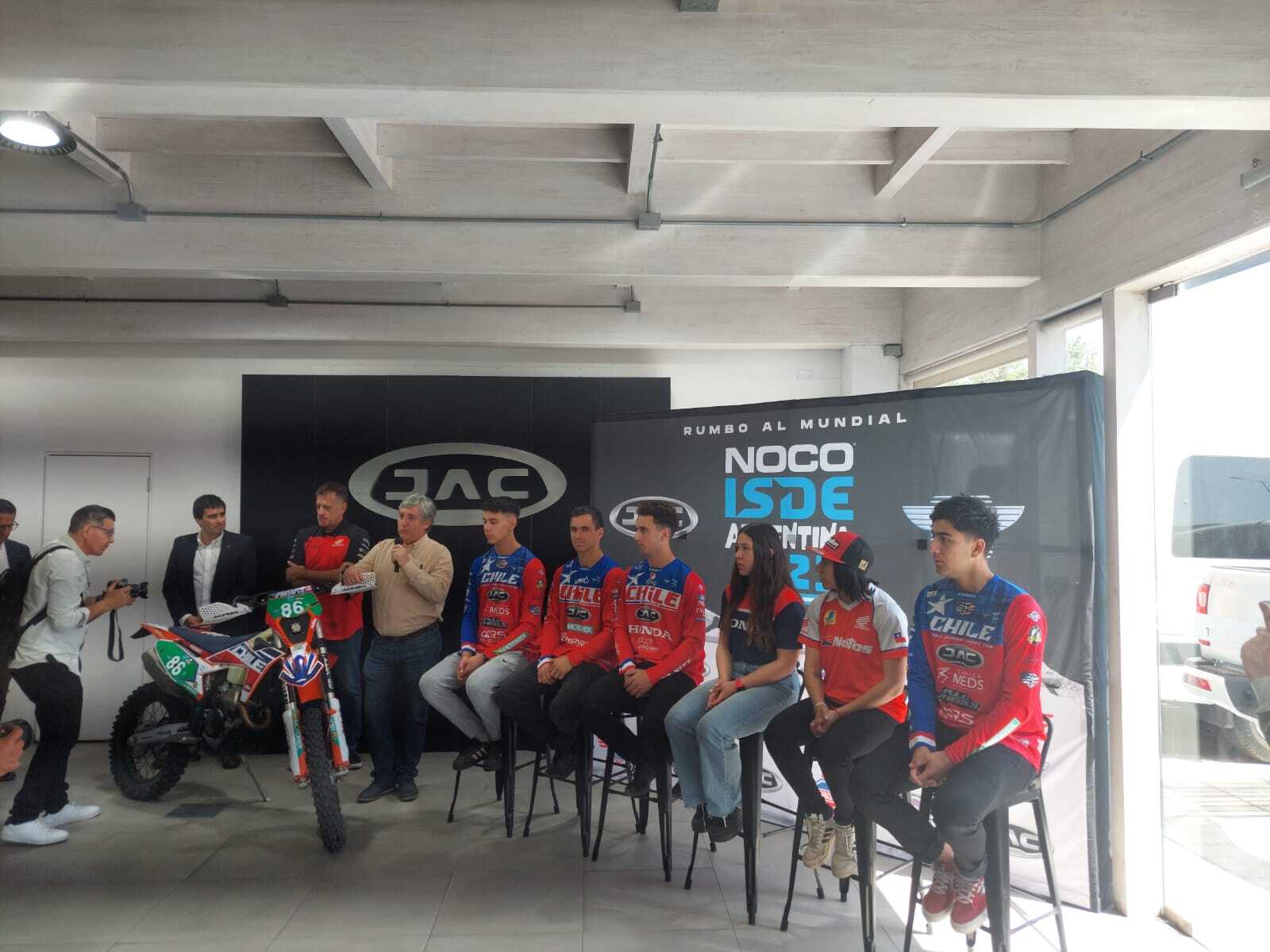El equipo chileno pone primera para los Six Days de Enduro