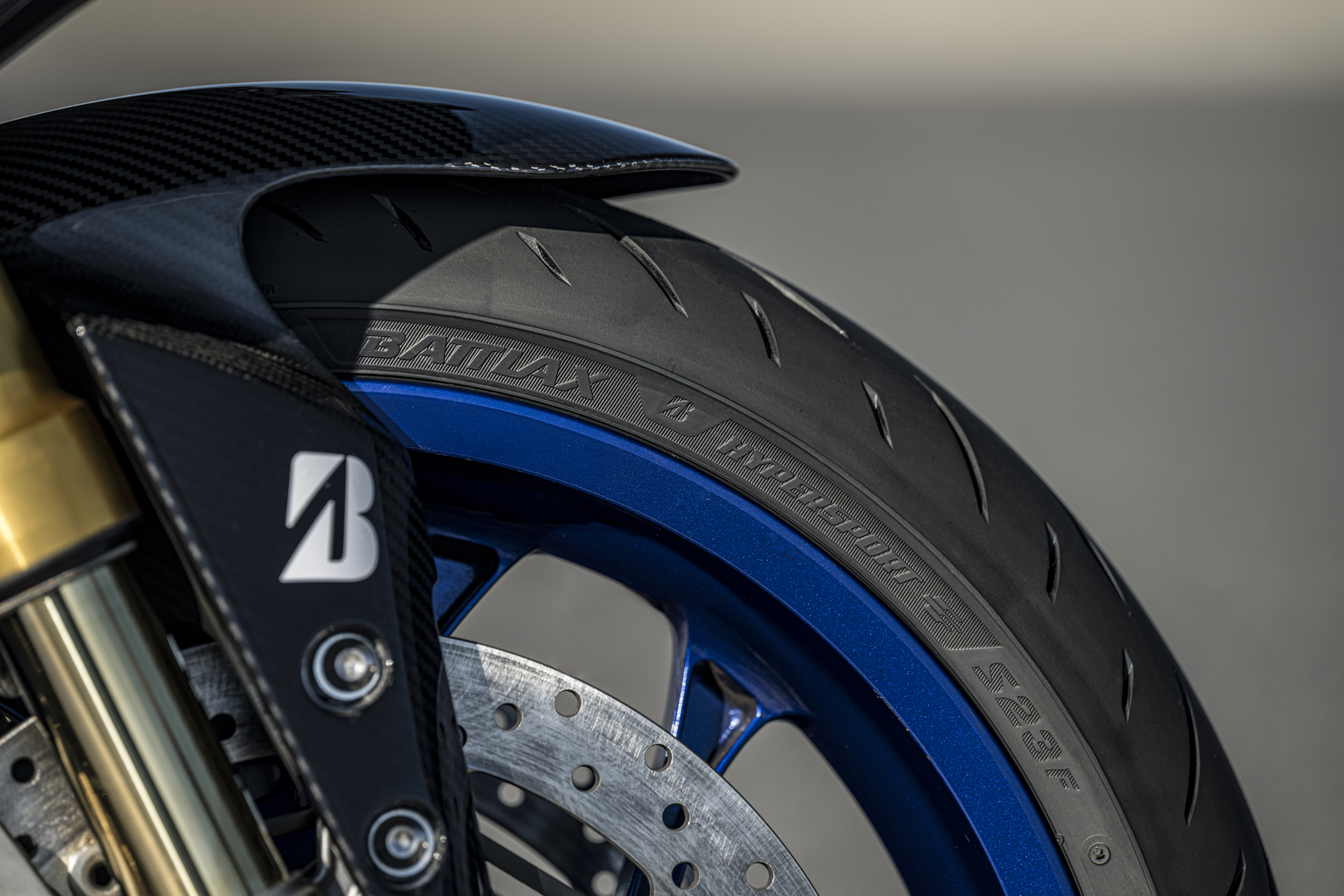 Bridgestone lanzó su nuevo neumático deportivo el BATTLAX HYPERSPORT S23