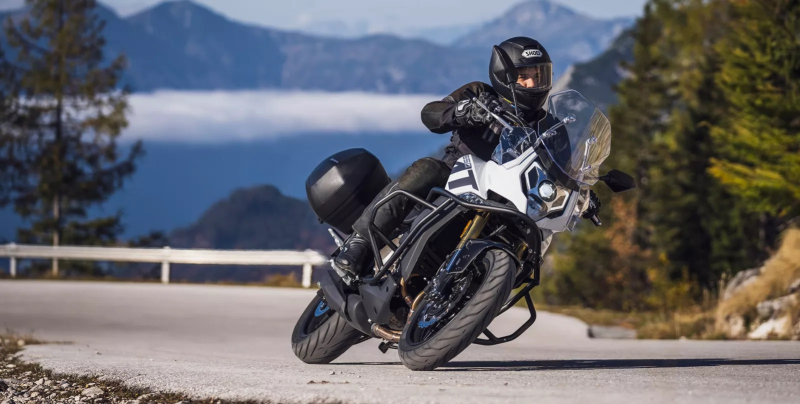 650mt modelpage action gallary 01