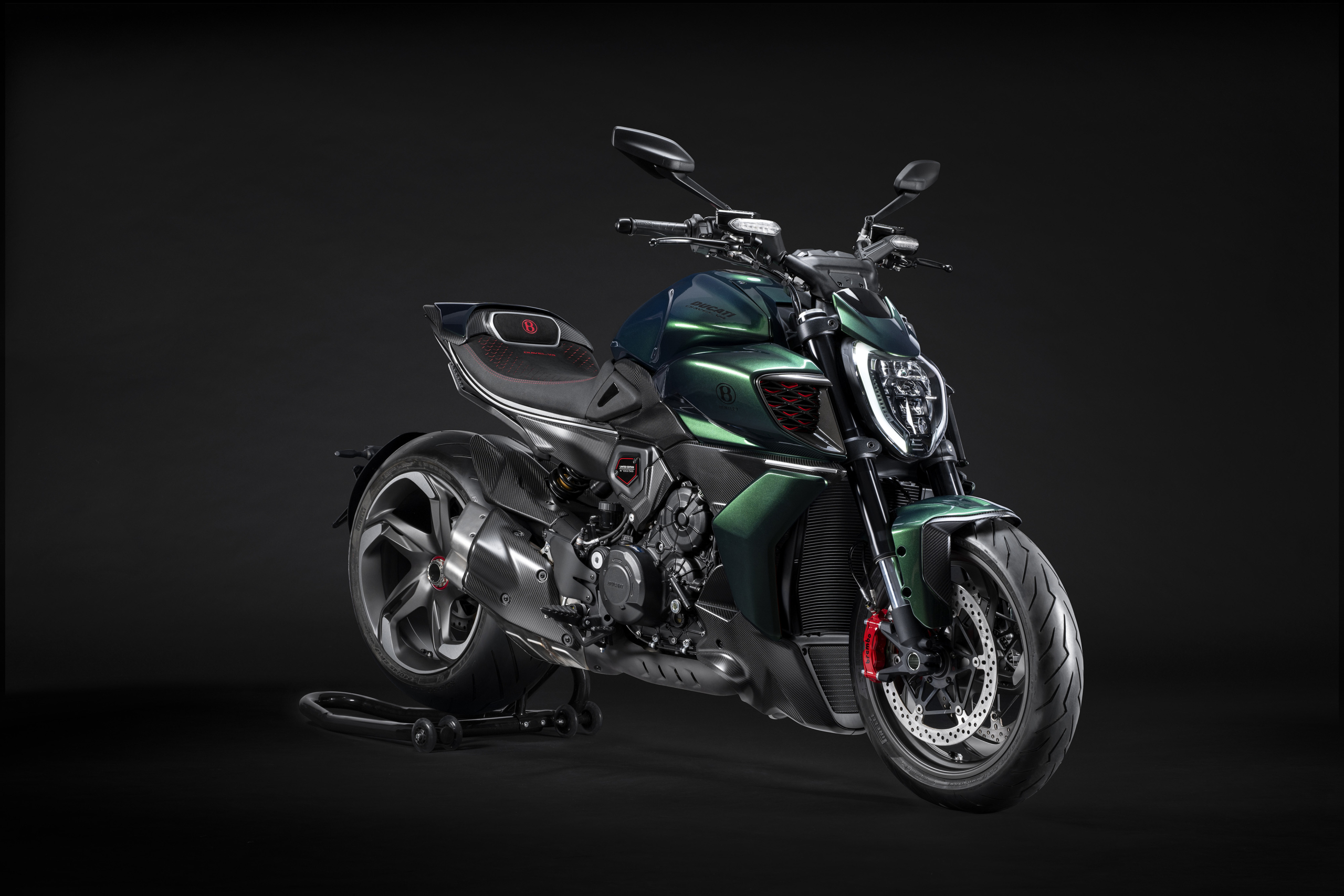 Ducati Diavel for Bentley: una colaboración de lujo