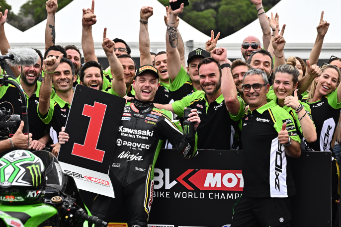 WSBK Australia 2024: Alex Lowes y el doblete