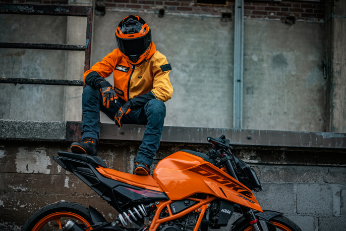 Colección KTM Powerwear 2024: estilo y calidad