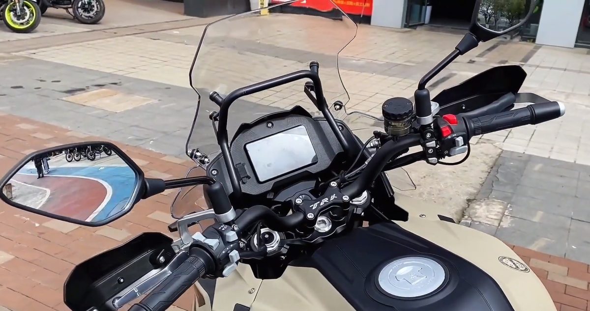 Primer vistazo a la nueva Benelli TRK 552