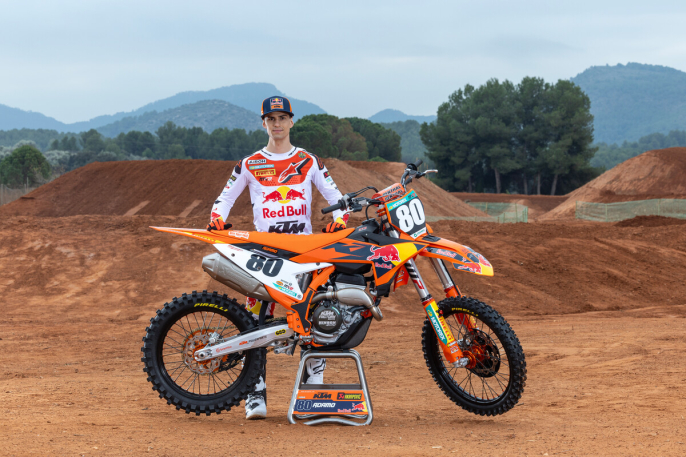 KTM 250 SX-F Adamo Edition: celebrando el triunfo en MX2