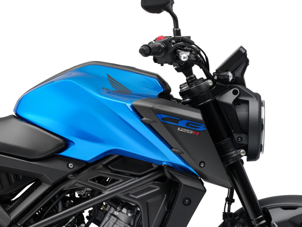 La Honda CB125R se actualizó para este 2024
