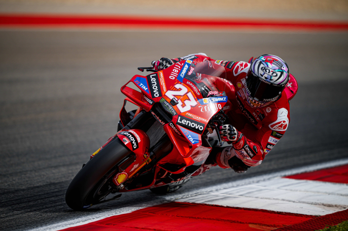 Viernes de MotoGP en Portimao: Bastianini sorprende y Márquez promete