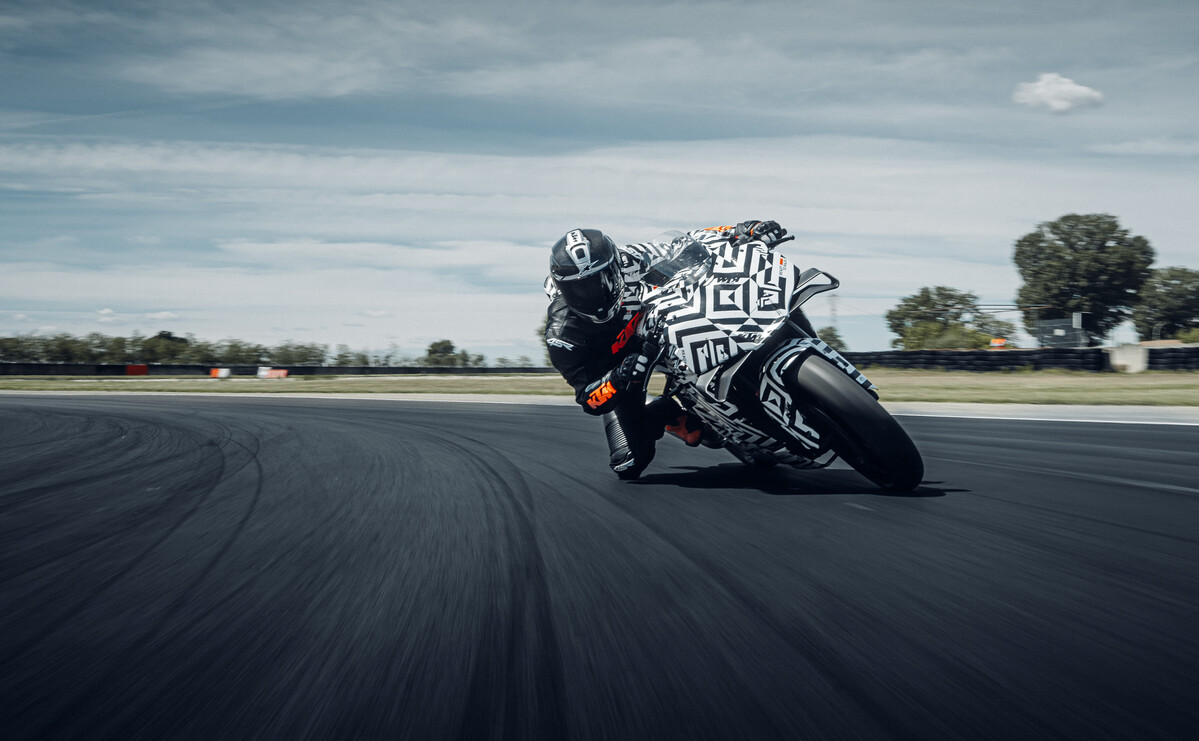 KTM 990 RC R: la nueva superbike austriaca