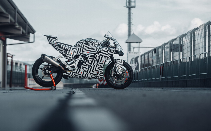 KTM 990 RC R: la nueva superbike austriaca