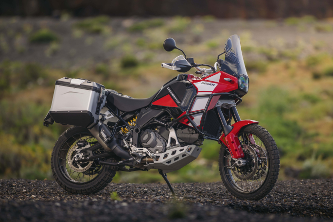 Ducati DesertX Discovery: mas aventurera, mas offroad