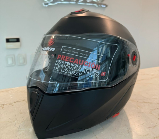 Okinoi presentó la renovación de sus cascos OKN1 y OKN10