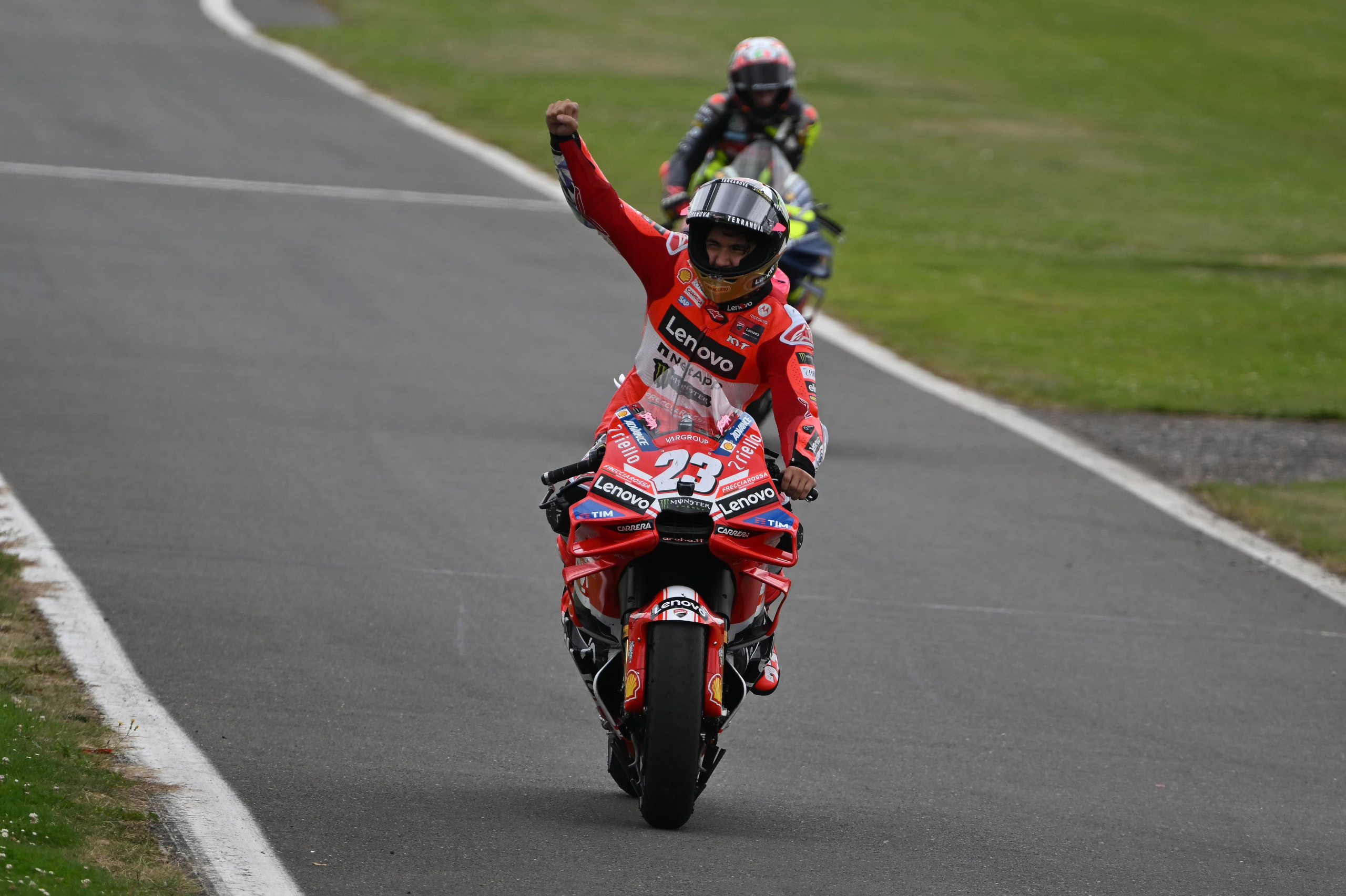 Bastianini cerró el doblete en Silverstone, Martín líder de MotoGP