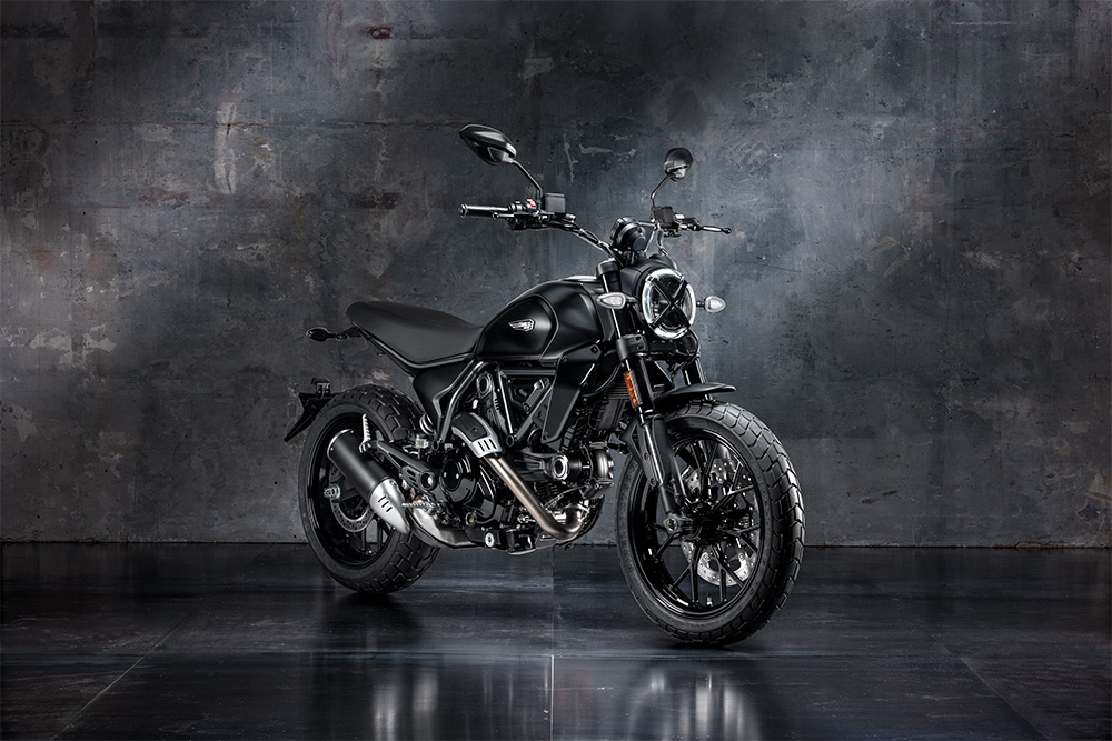 Ducati Scrambler Icon Dark y Full Throttle: el lado oscuro