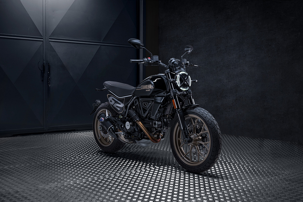 Ducati Scrambler Icon Dark y Full Throttle: el lado oscuro