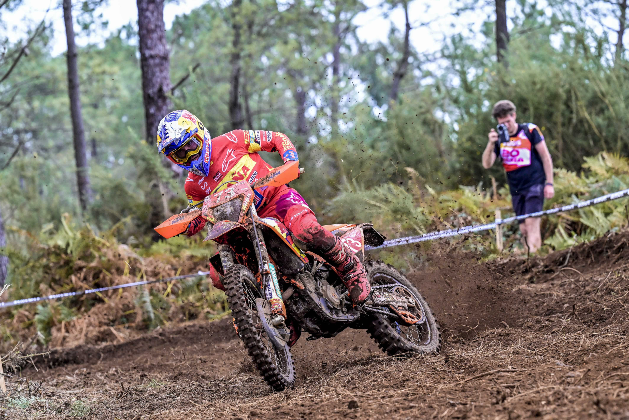 ISDE 2024 primer día: Francia domina, Chile se mantiene firme