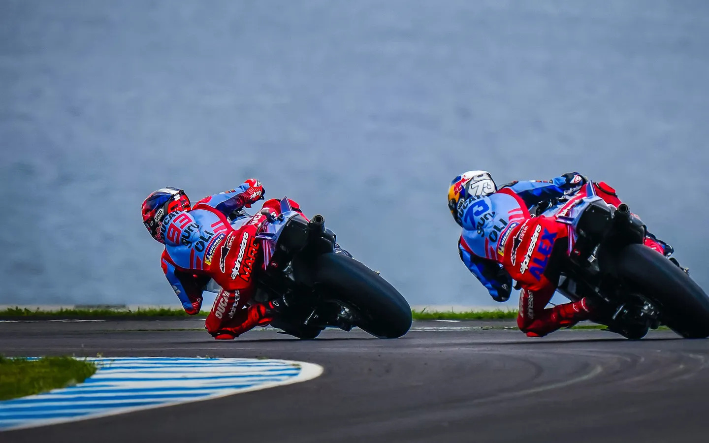Marc Márquez domina el corto primer día de MotoGP en Australia