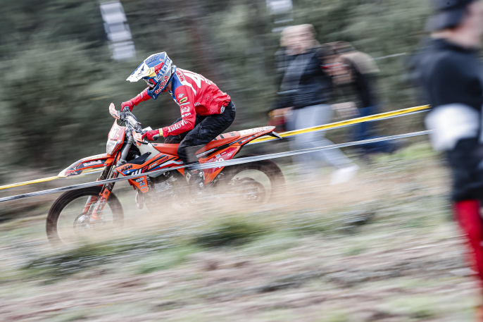 ISDE 2024 primer día: Francia domina, Chile se mantiene firme