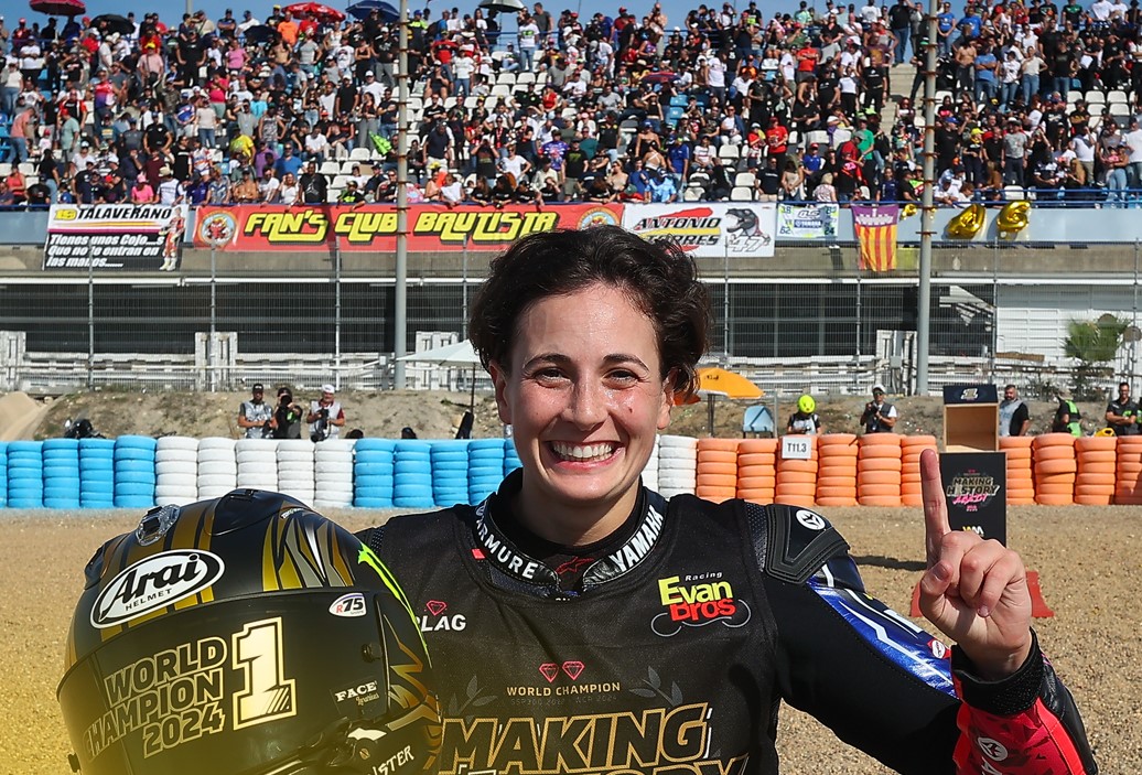 Ana Carrasco es la primera campeona del mundo femenina