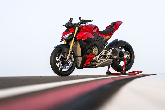 Ducati Streetfighter V4 2025: la formula más eficaz