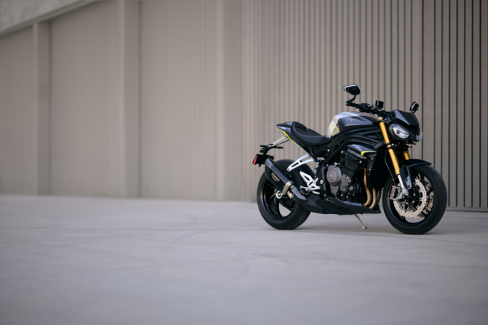 Triumph Speed Triple 1200 RS: una ráfaga de precisión