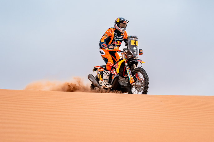 Sanders imbatible y a un paso de coronarse