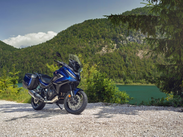 Honda NT 1100: buscando nuevos horizontes