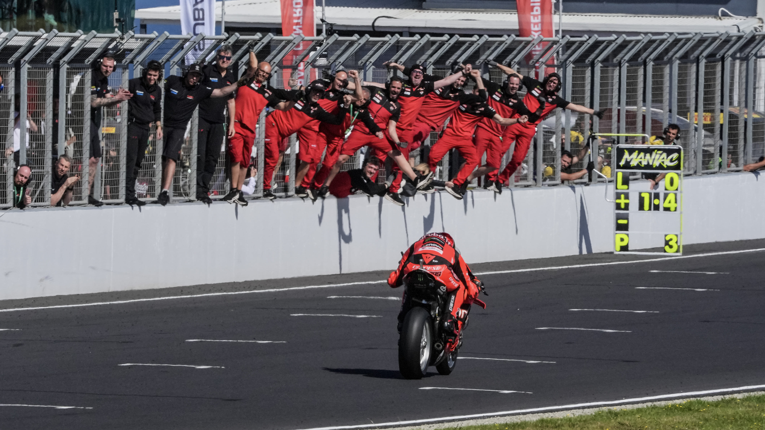 WBSB Australia 2025: hat-trick de Bulega en Phillip Island
