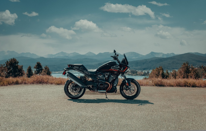 Harley-Davidson Pan America 1250 ST: ahora más deportiva