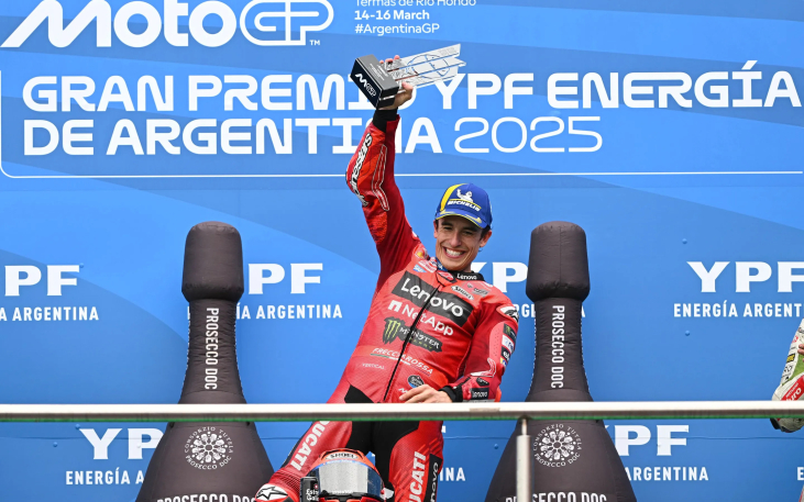 Marc Márquez le gana el duelo a Alex y se lleva el GP de Argentina